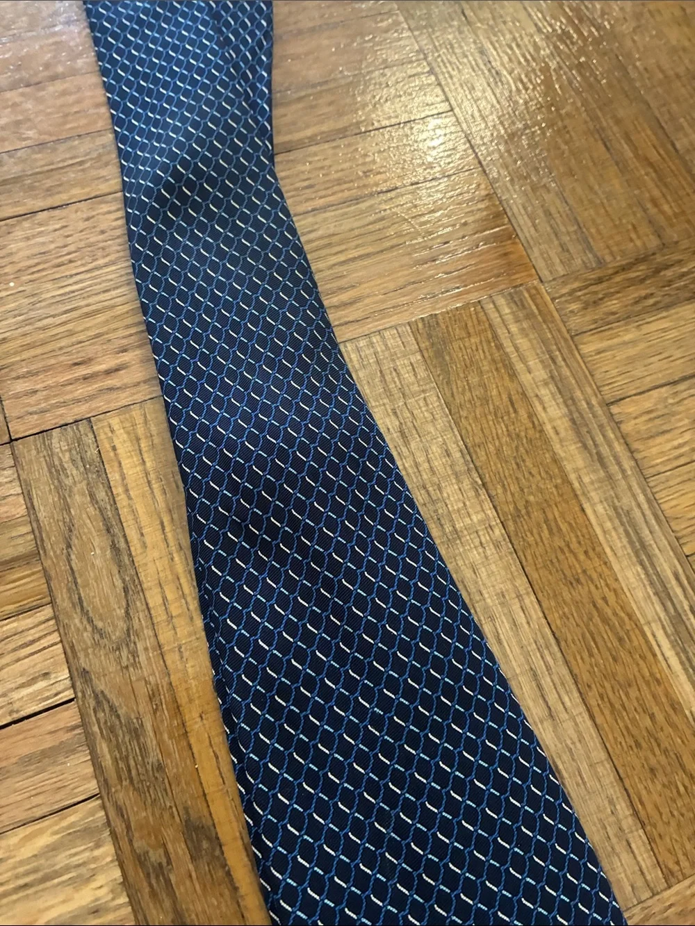 Battistoni Men’s Navy Geometric Silk Tie
